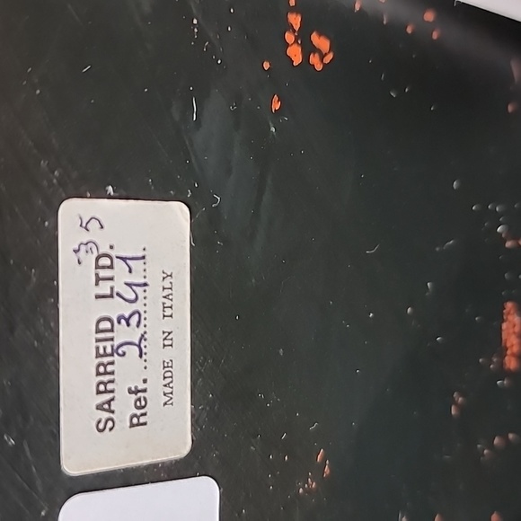 Sarried LTD black plate hand painted Gold leaves and acorn - Picture 3 of 3